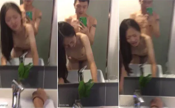 【网曝黑料】洗手间操逼视频4分23秒对镜，分手后流出
